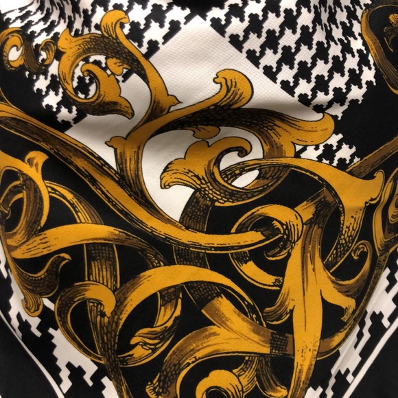 Fashionable Timeless Black White Gold Square Scarf Shawl. Made in Italy. VTG  EC - Picture 2 of 15